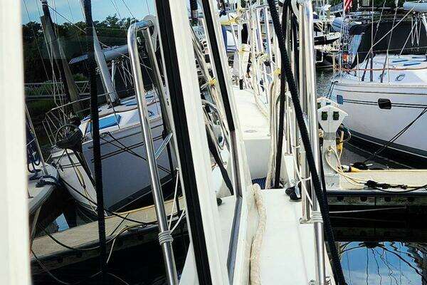 Navigator 4800 Classic Yacht For Sale