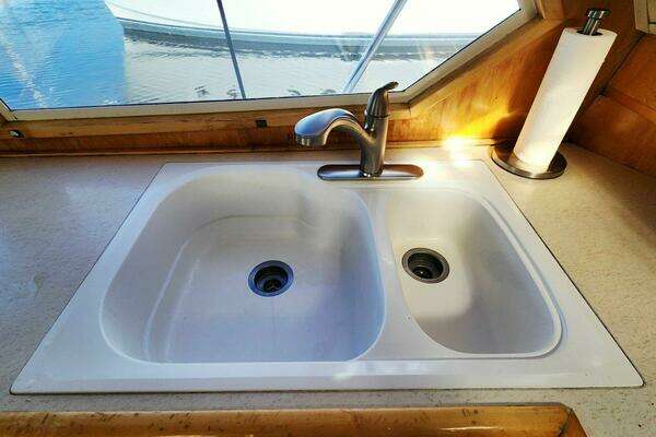 Navigator 4800 Classic Yacht For Sale