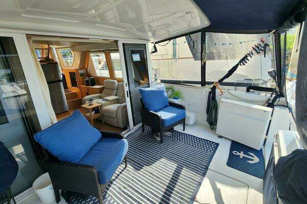 Navigator 4800 Classic Yacht For Sale