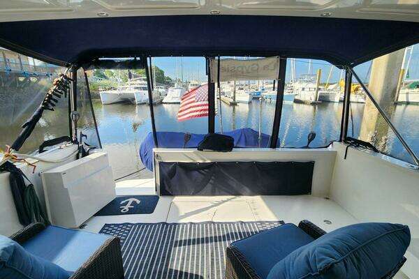 Navigator 4800 Classic Yacht For Sale