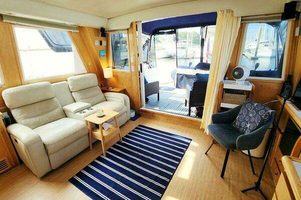 Navigator 4800 Classic Yacht For Sale