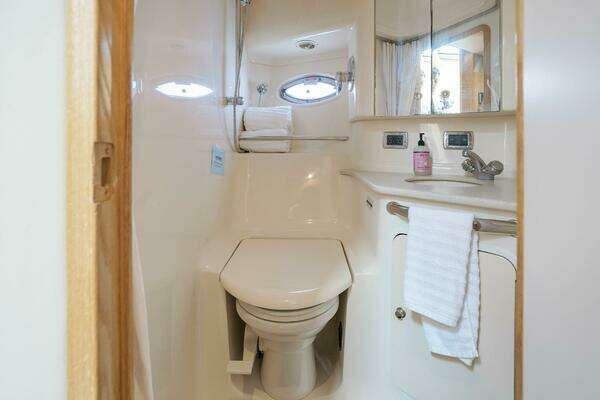 Sea Ray 460 Sundancer Yacht For Sale