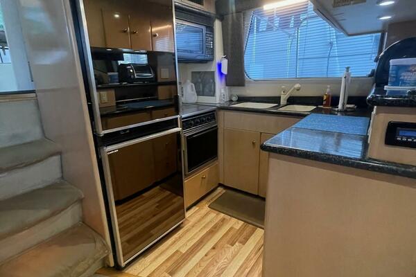 Here  There  and Everywhere 46ft Carver Yacht For Sale