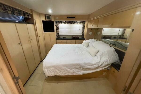 Here  There  and Everywhere 46ft Carver Yacht For Sale