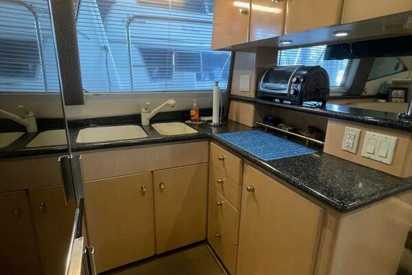 Here  There  and Everywhere 46ft Carver Yacht For Sale