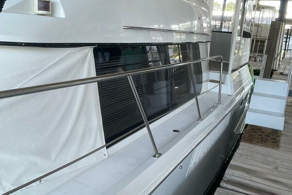 Here  There  and Everywhere 46ft Carver Yacht For Sale