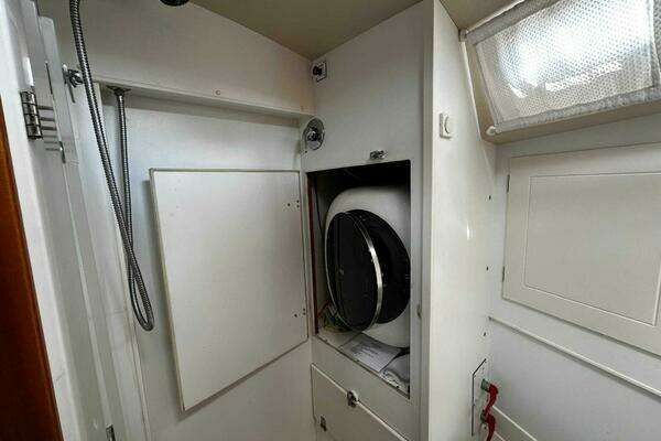 Hallberg-Rassy 42 Yacht For Sale