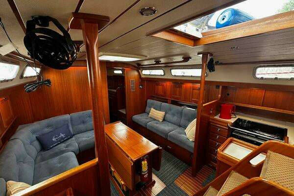 Hallberg-Rassy 42 Yacht For Sale
