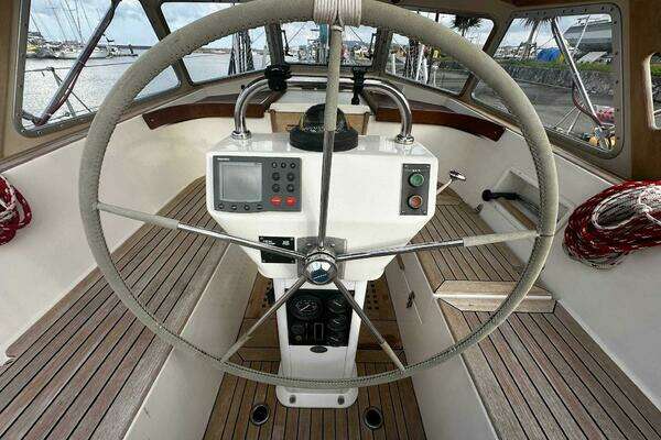 Hallberg-Rassy 42 Yacht For Sale