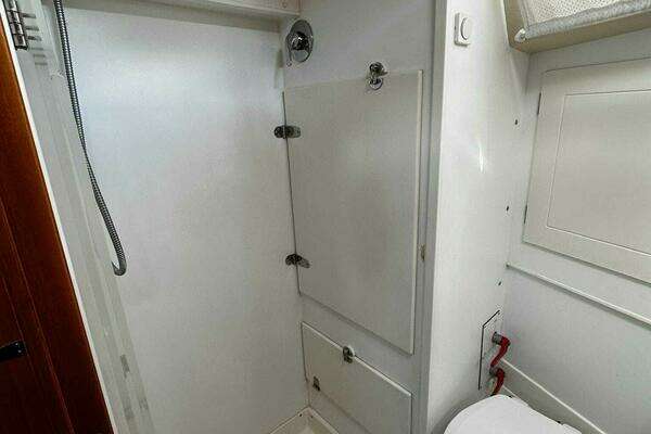 Hallberg-Rassy 42 Yacht For Sale
