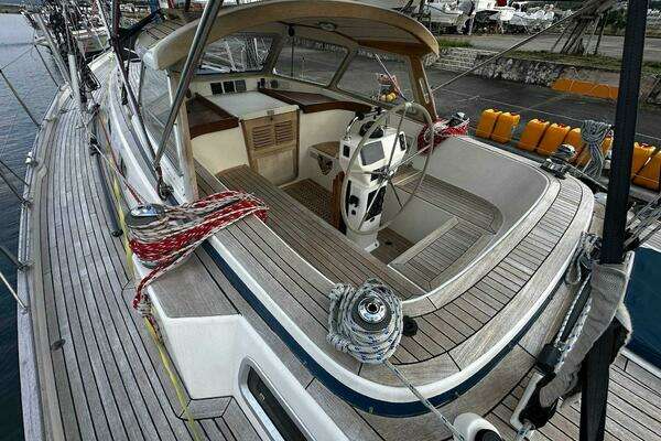 Hallberg-Rassy 42 Yacht For Sale
