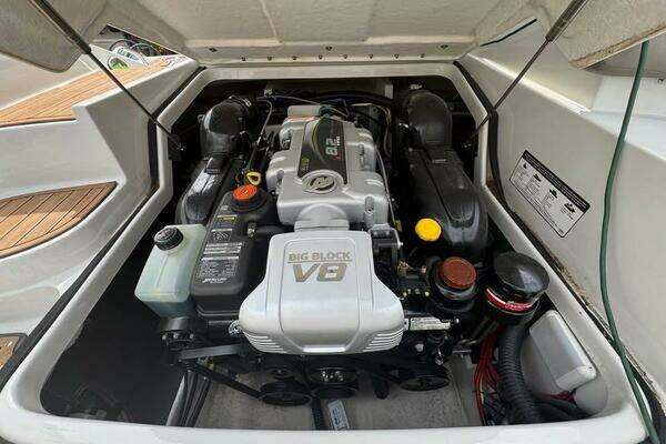 Photo of the 2015 Crownline 285 SS