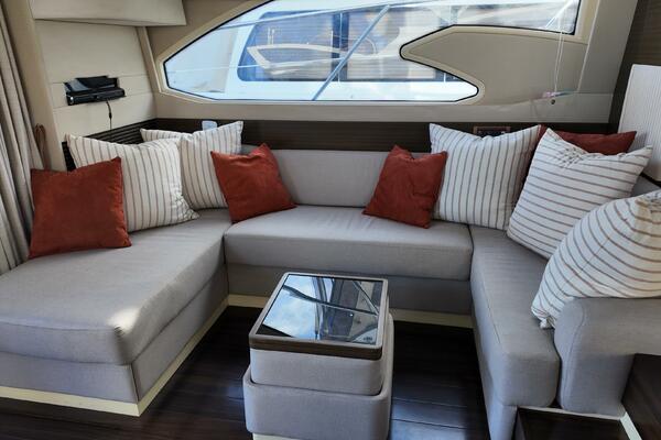 54ft Azimut Yacht For Sale