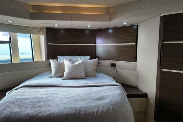 54ft Azimut Yacht For Sale