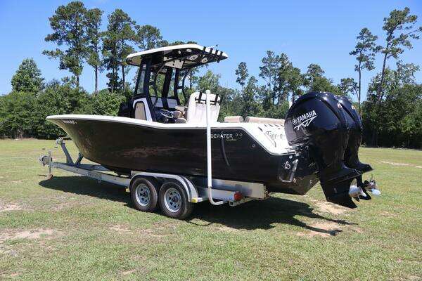 Photo of the 2022 Tidewater 272LXF
