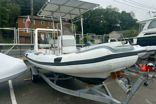 Photo of the 2021 Hedia Rib580