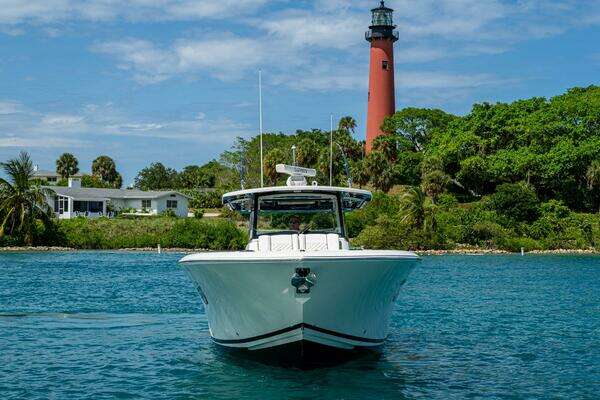 Pursuit 378 Yacht For Sale