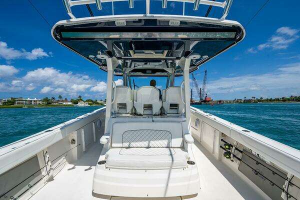 Pursuit 378 Yacht For Sale