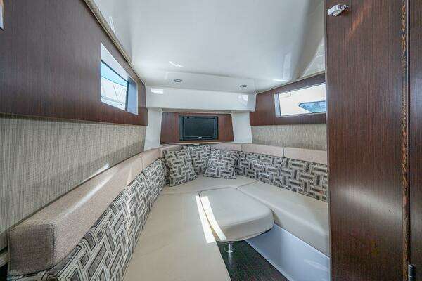 Pursuit 378 Yacht For Sale