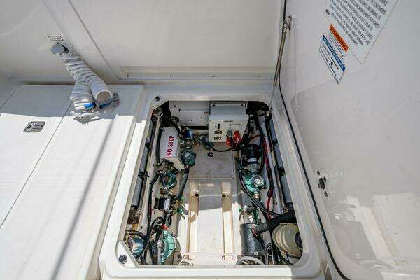 Pursuit 378 Yacht For Sale