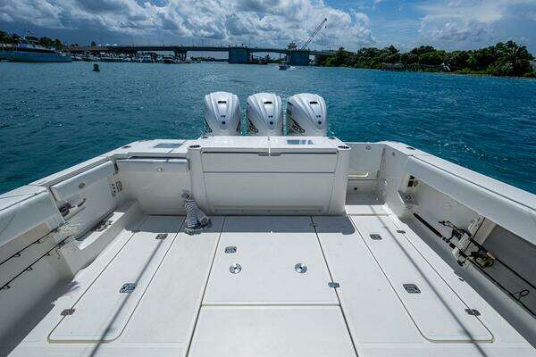 Pursuit 378 Yacht For Sale