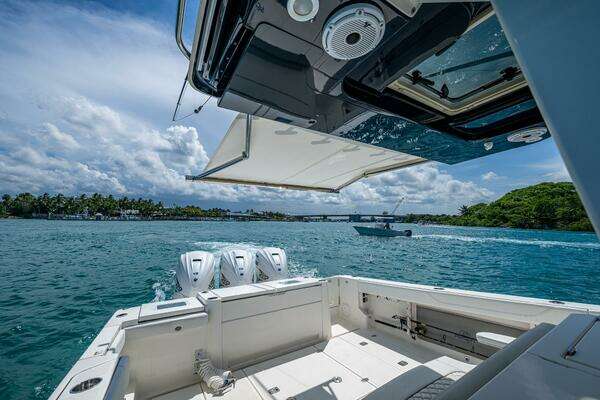 Pursuit 378 Yacht For Sale