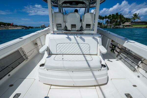 Pursuit 378 Yacht For Sale