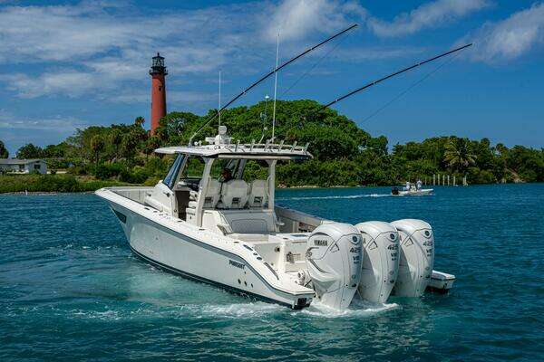 Pursuit 378 Yacht For Sale