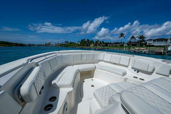 Pursuit 378 Yacht For Sale