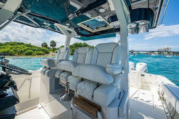 Pursuit 378 Yacht For Sale