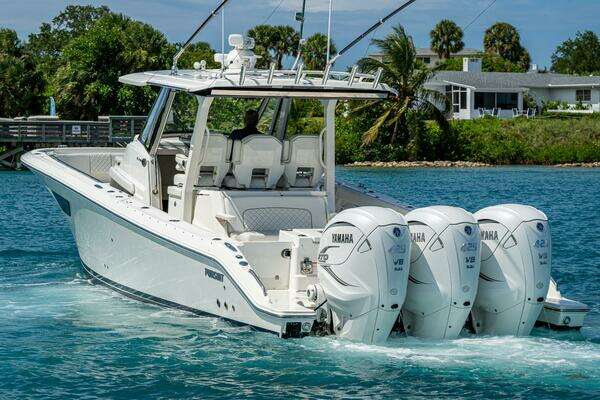 Pursuit 378 Yacht For Sale