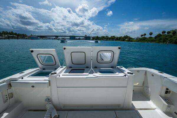 Pursuit 378 Yacht For Sale