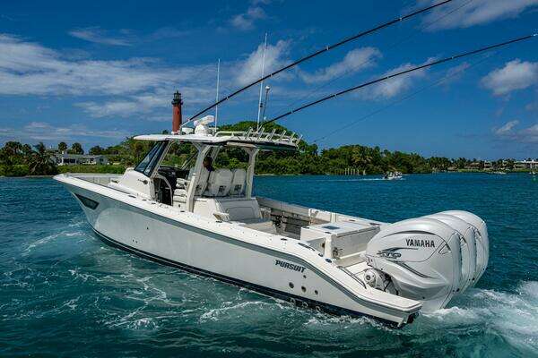 Pursuit 378 Yacht For Sale