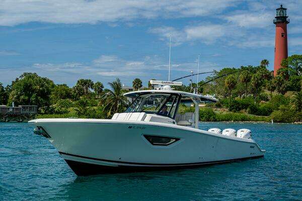 Pursuit 378 Yacht For Sale