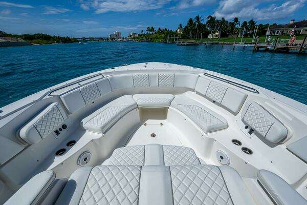 Pursuit 378 Yacht For Sale