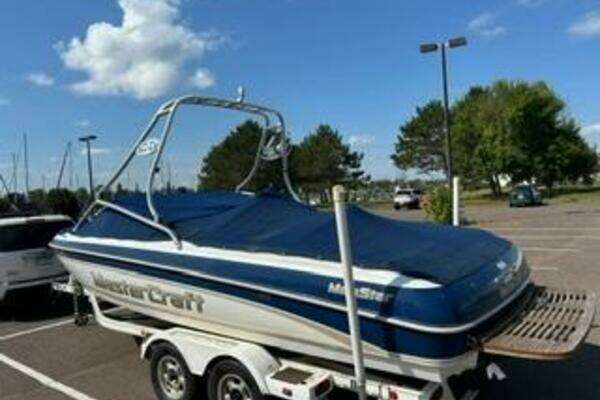 Photo of the 2000 Mastercraft VRS Maristar