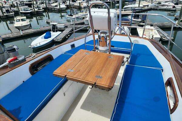 Photo of the 1985 Bristol 38.8 "Archipelago"