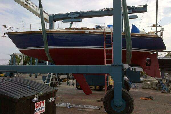 Photo of the 1985 Bristol 38.8 "Archipelago"