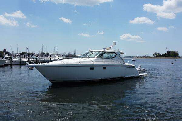 Tiara Yachts 43 Sovran Yacht For Sale