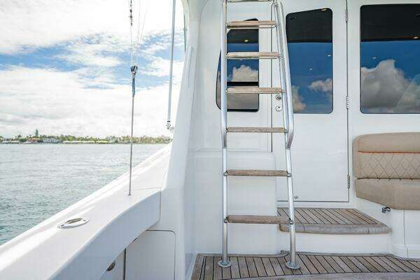 Viking 42 Convertible Yacht For Sale