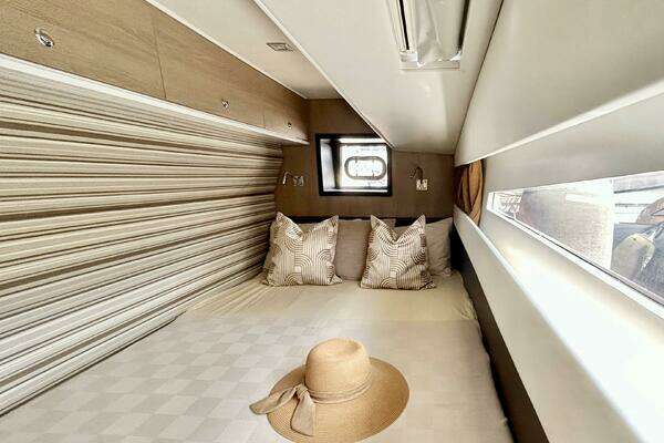 Aventura Power 10 Yacht For Sale