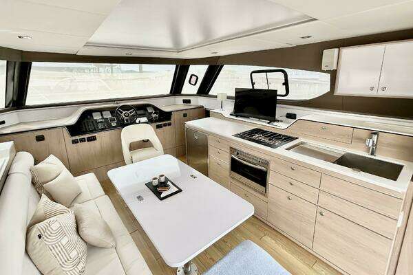 Aventura Power 10 Yacht For Sale