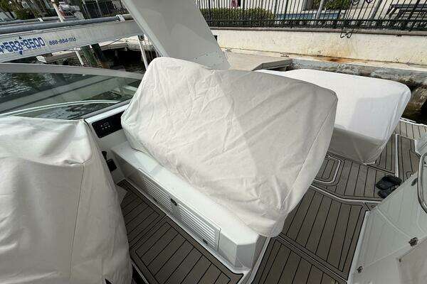 Monterey 355 Super Yacht Yacht For Sale