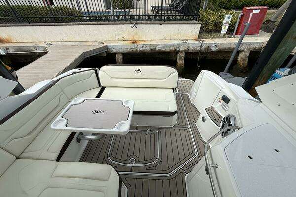 Monterey 355 Super Yacht Yacht For Sale