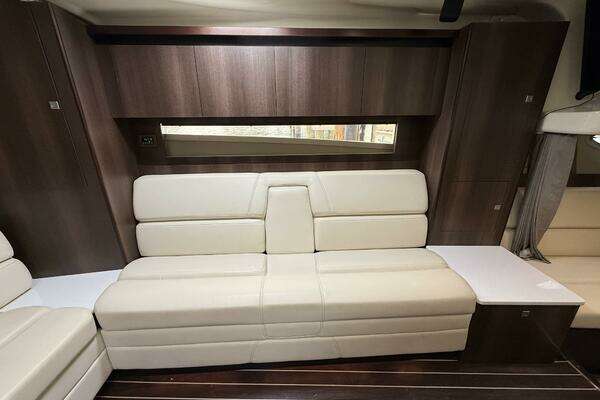 Monterey 355 Super Yacht Yacht For Sale