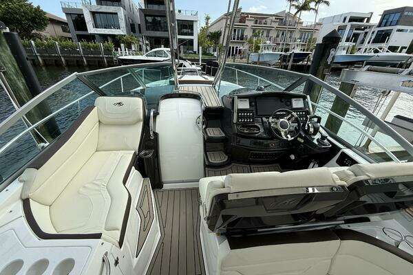 Monterey 355 Super Yacht Yacht For Sale
