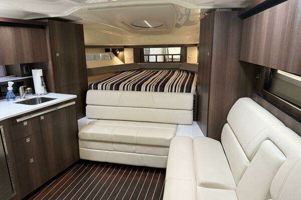 Monterey 355 Super Yacht Yacht For Sale