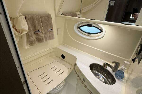Monterey 355 Super Yacht Yacht For Sale