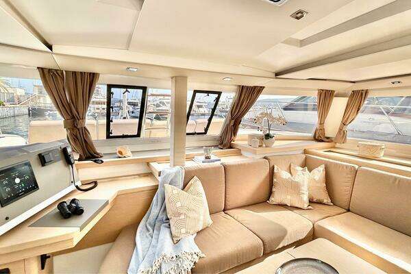 Fountaine Pajot Astrea 42 Yacht For Sale