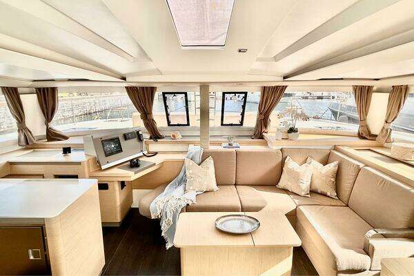 Fountaine Pajot Astrea 42 Yacht For Sale